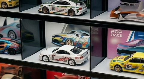 PopRace - LED Lit 1/64 Diecast Display Case – Acrylic Desktop/Wall Cabinet