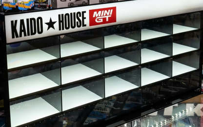 Kaido House - LED Lit 1/64 Diecast Display Case – Acrylic Desktop/Wall Cabinet
